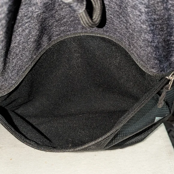 Adidas Drawstring Bucket Bag Backpack - Picture 2 of 7